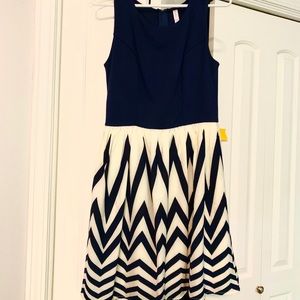 Blue chevron print dress